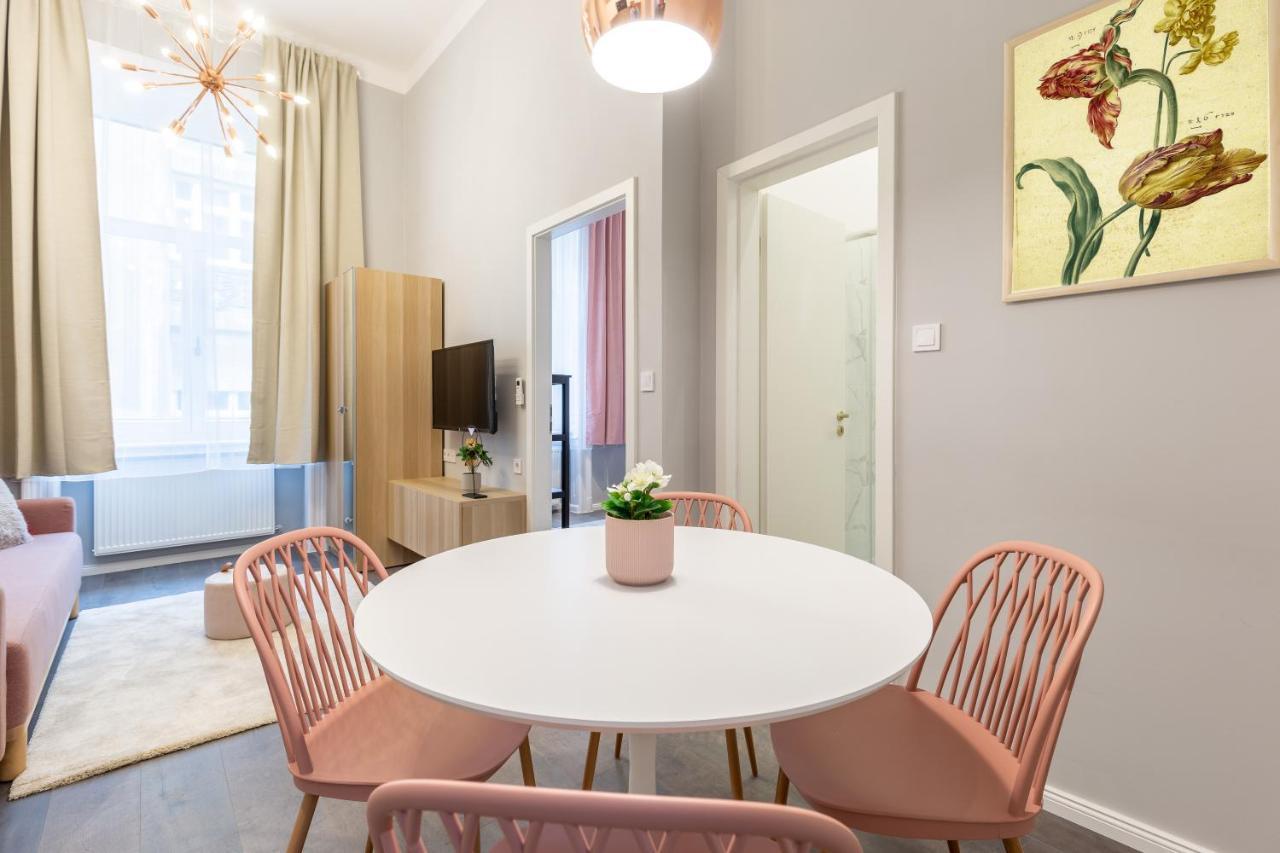 W33 - Prime Location - Comfortable Quality Apartments By Bqa Budapest Exterior photo